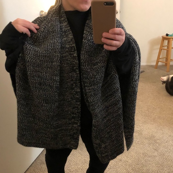 Rebecca Minkoff gray shawl cape - Picture 4 of 5